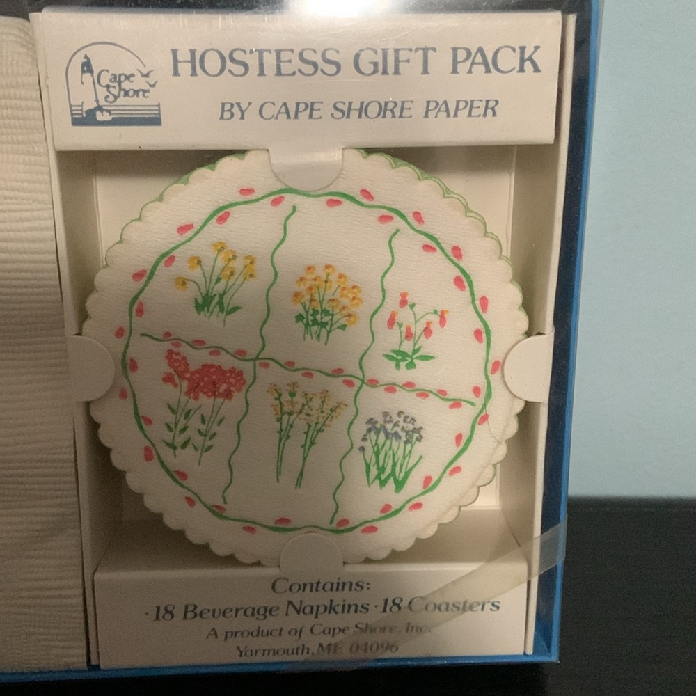 Vintage Hostess Napkin and Coaster Gift Pack - Picture 3 of 4